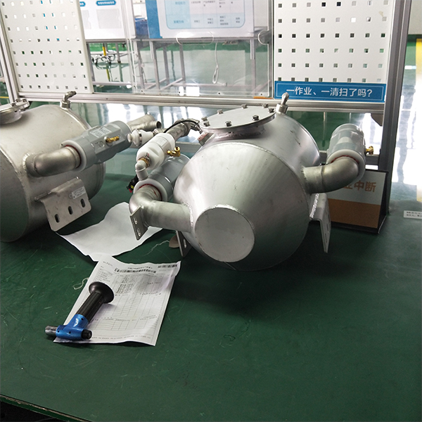 火車（動車)DN50夾管閥應用0d.jpg